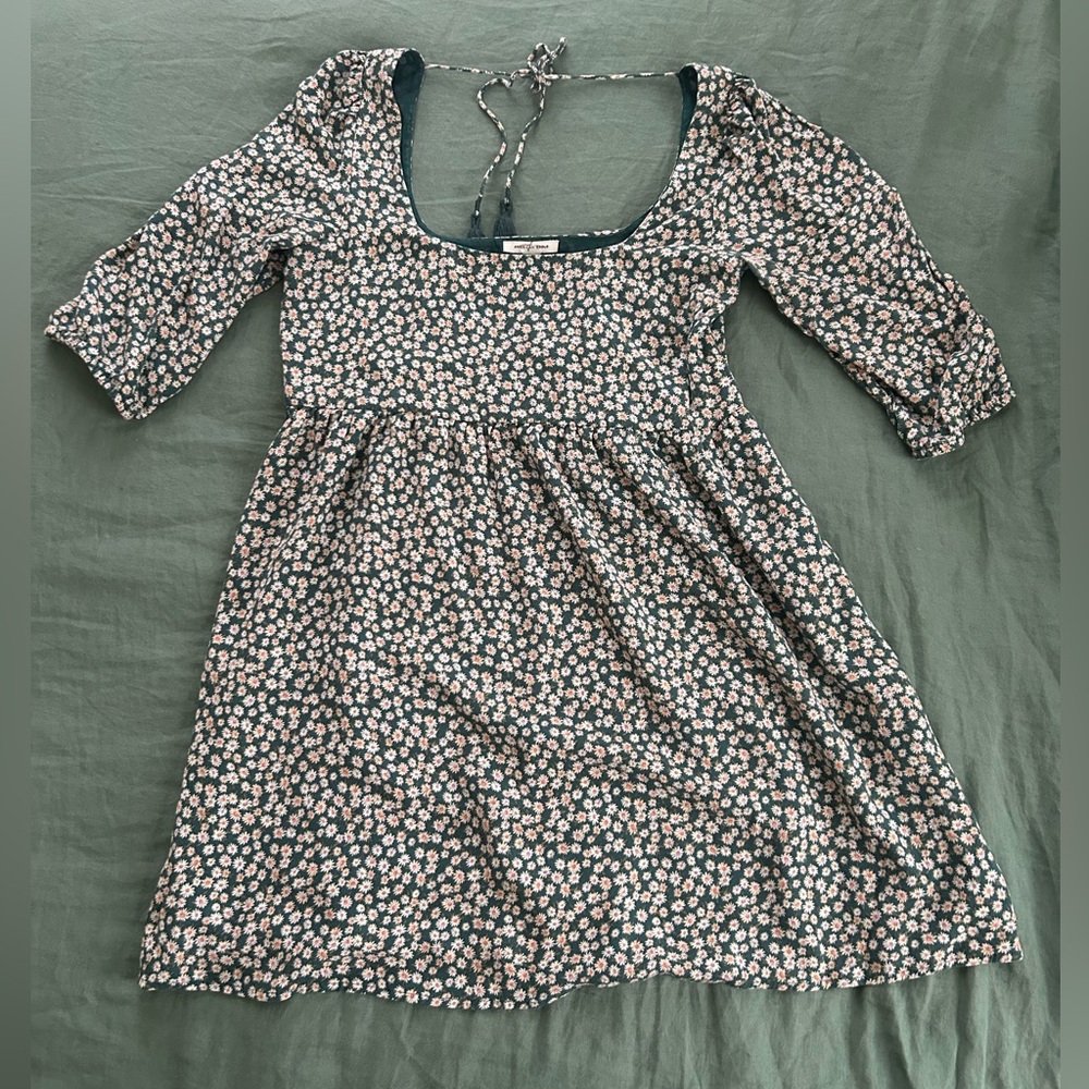 American Eagle Outfitters Green Floral Dress